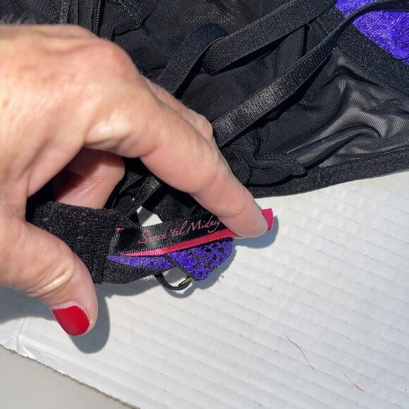 Sexy Lacy Corset With Garters And G-string - Picture 8 of 14